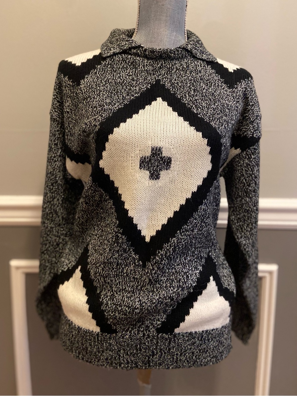 Vintage Sweater Metallic Knit Diamond Cross Pattern Women’s Size Medium - Picture 1 of 8